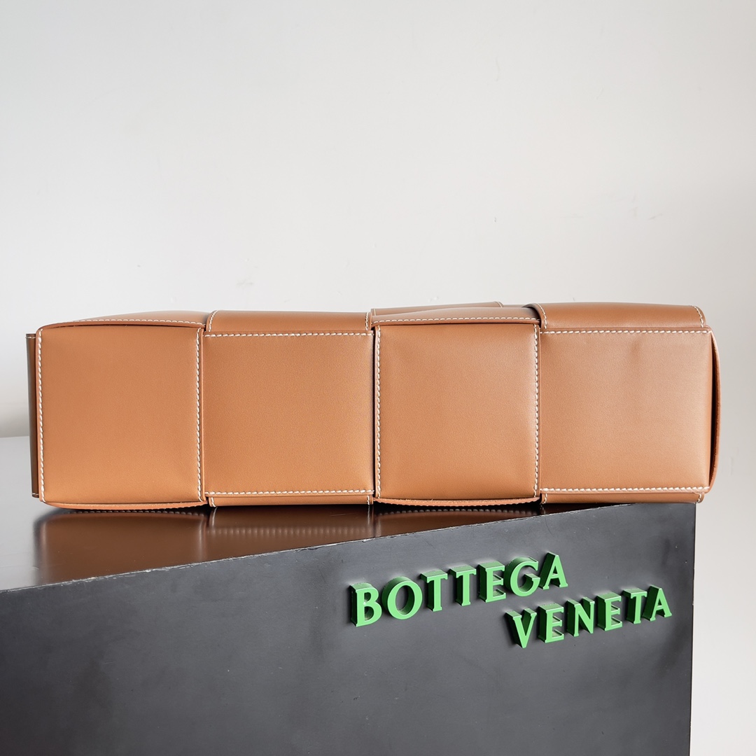 Bottega Veneta Shopping Bags